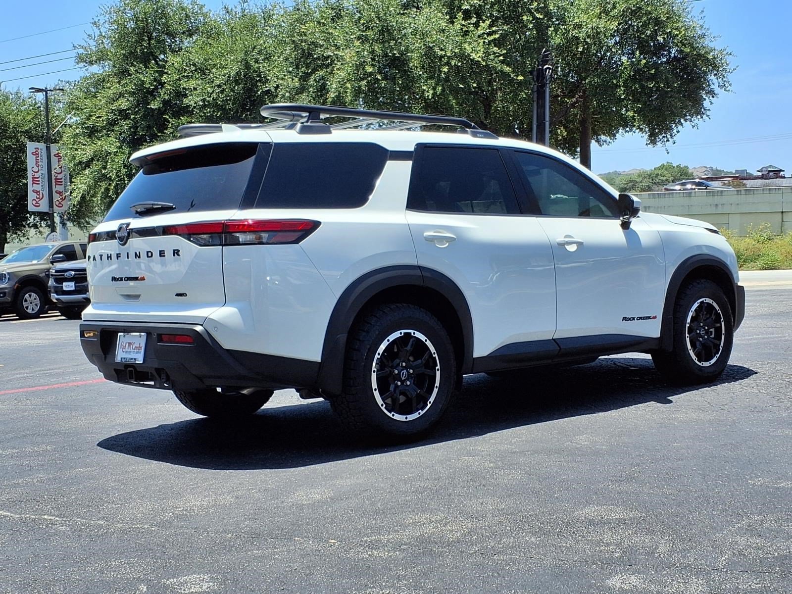 Used 2025 Nissan Pathfinder Rock Creek AWD/4WD image 6