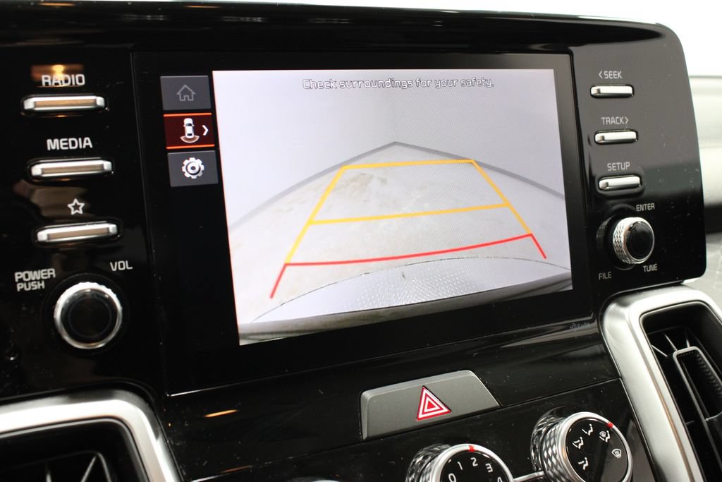 Used 2023 Kia Sorento LX AWD/4WD image 3
