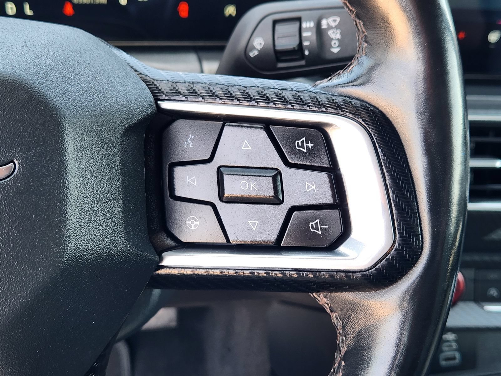 Certified 2024 Ford Mustang Premium RWD image 28