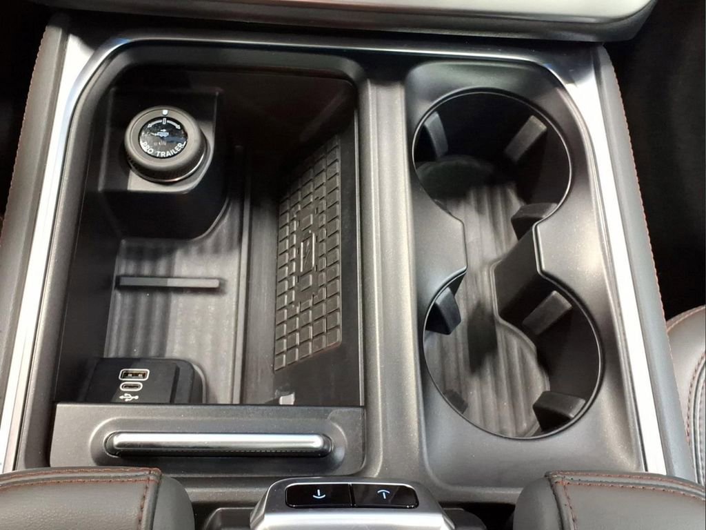 Certified 2025 Ford Expedition Active AWD/4WD image 13