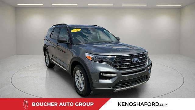 Certified 2024 Ford Explorer XLT w/ Equipment Group 202A AWD/4WD image 3