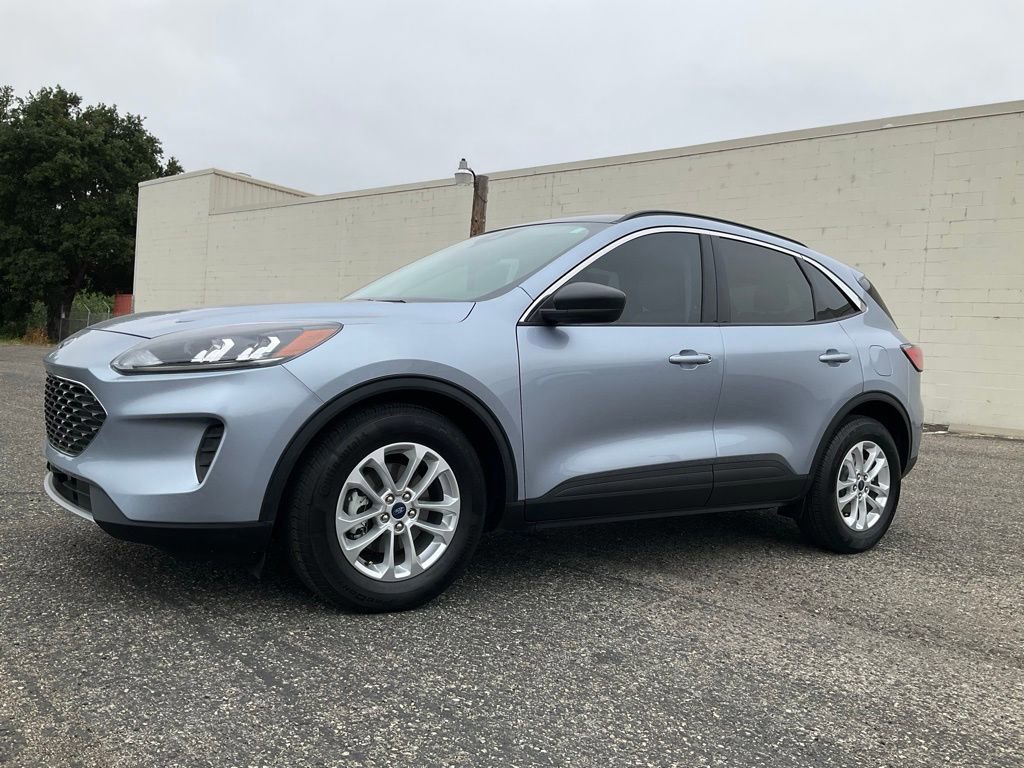 Certified 2022 Ford Escape SE image 3