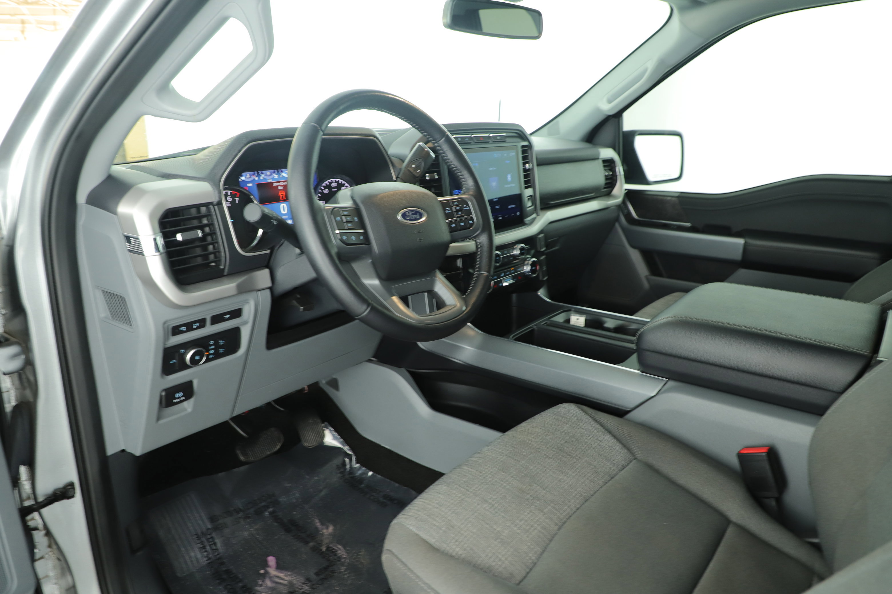 Certified 2022 Ford F150 XLT w/ Equipment Group 302A High image 7