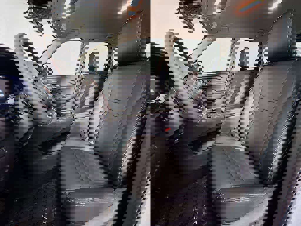 Used 2024 Nissan Rogue SL image 12