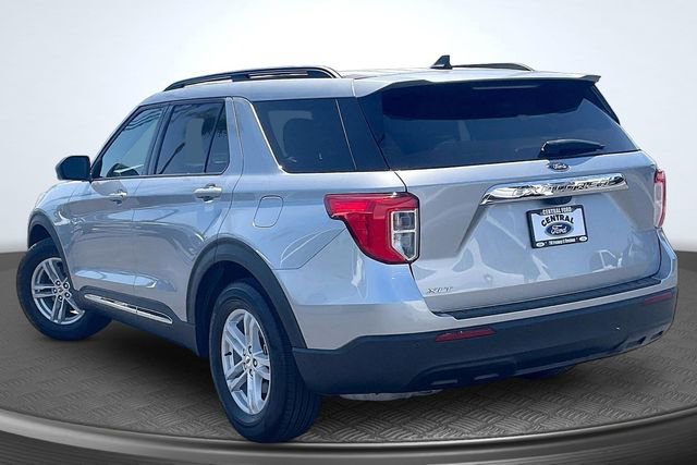 Certified 2024 Ford Explorer XLT RWD image 2