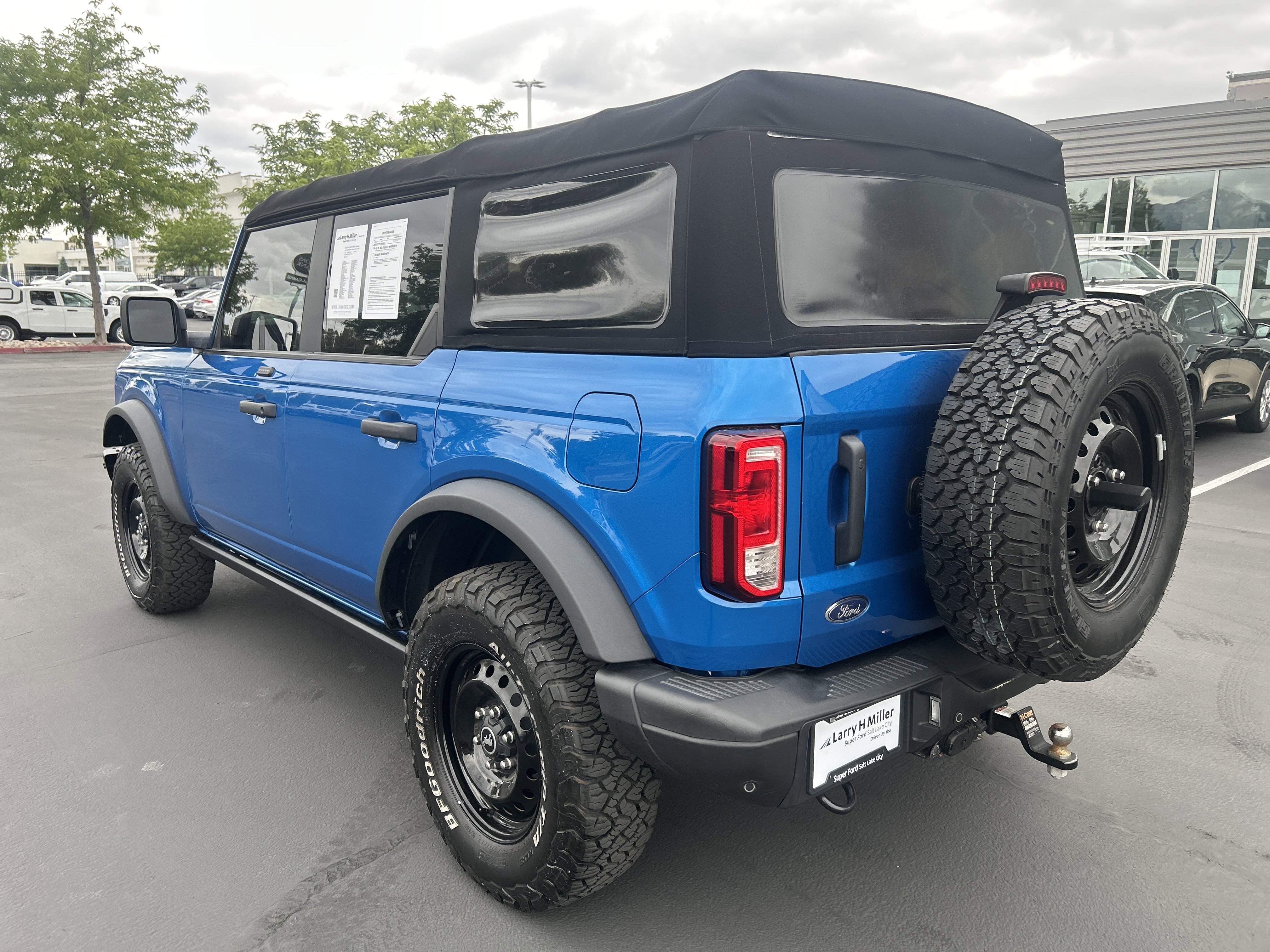 Certified 2021 Ford Bronco Black Diamond AWD/4WD image 4