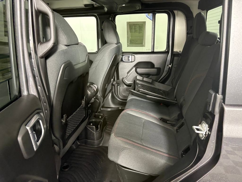 Used 2025 Jeep Gladiator Rubicon w/ Safety Group image 29