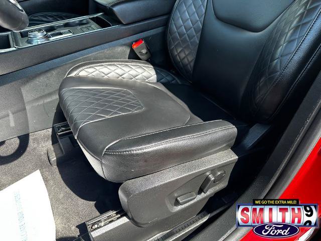 Certified 2024 Ford Edge Titanium AWD/4WD image 18