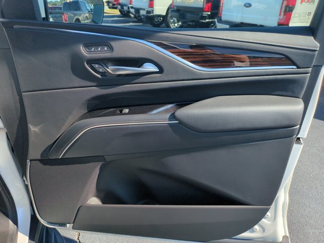 Used 2023 Cadillac Escalade Premium Luxury AWD/4WD image 34