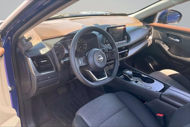 Used 2023 Nissan Rogue SV FWD image 14
