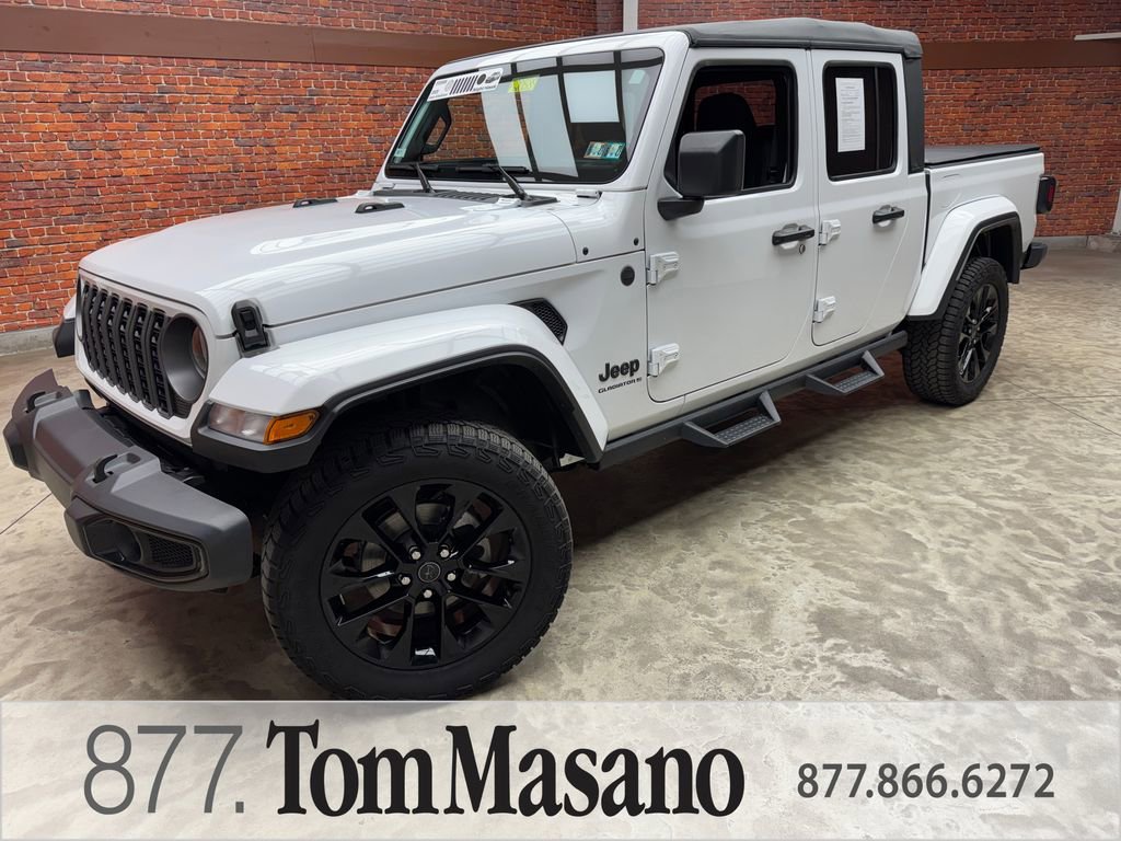 Used 2025 Jeep Gladiator Sport AWD/4WD video 1
