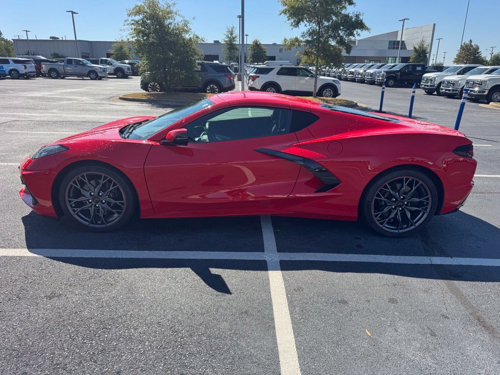 Used 2023 Chevrolet Corvette Stingray Coupe RWD image 4