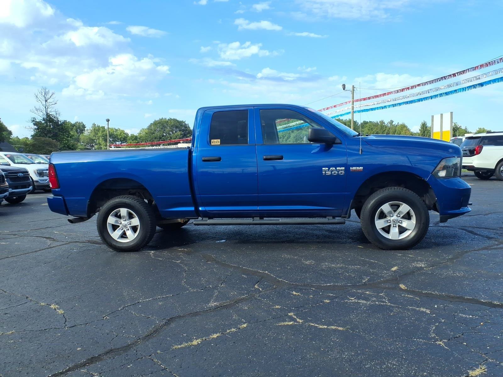 Used 2018 RAM 1500 Express AWD/4WD image 12