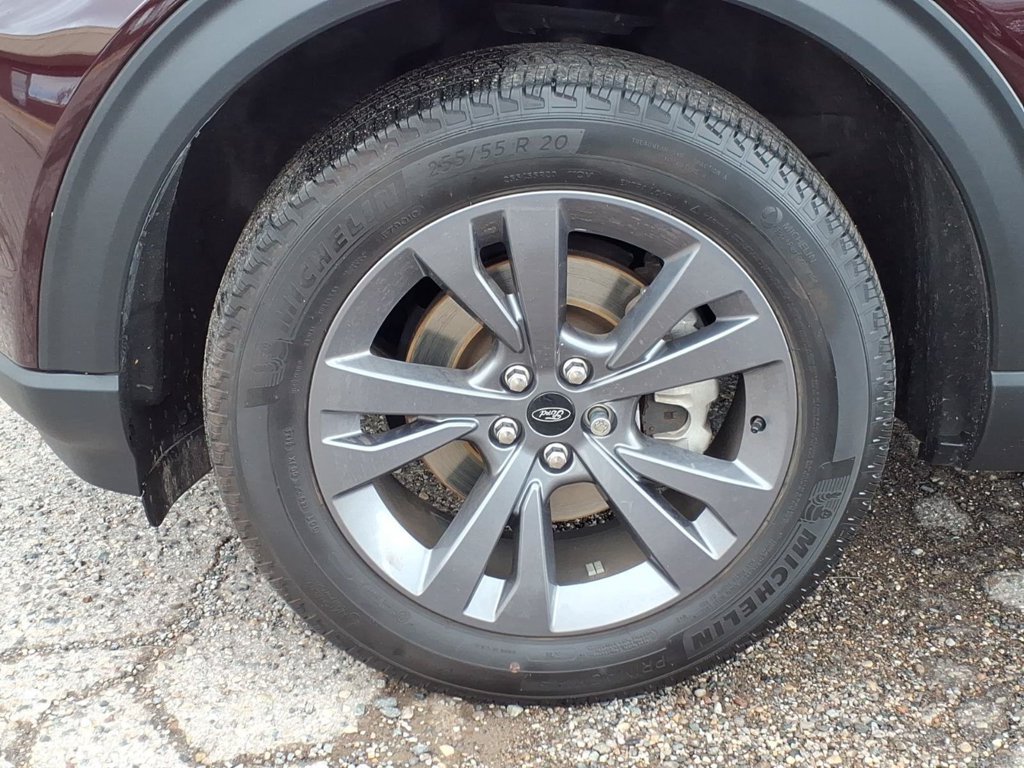 Certified 2023 Ford Explorer XLT w/ Equipment Group 202A AWD/4WD image 9