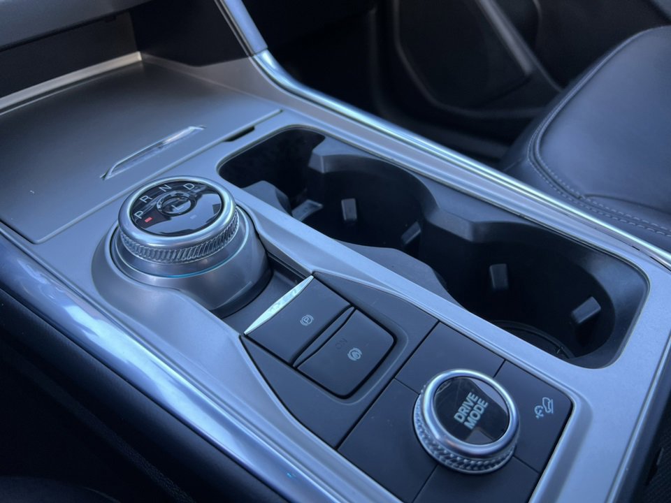 Certified 2022 Ford Explorer XLT w/ Equipment Group 202A image 36