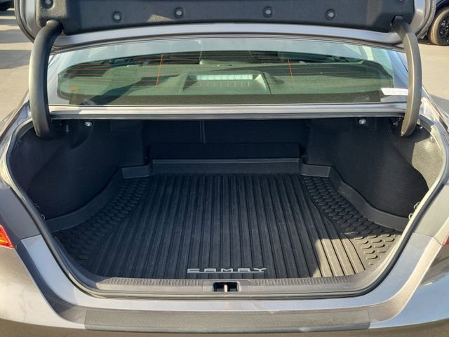 Used 2021 Toyota Camry XSE FWD image 21