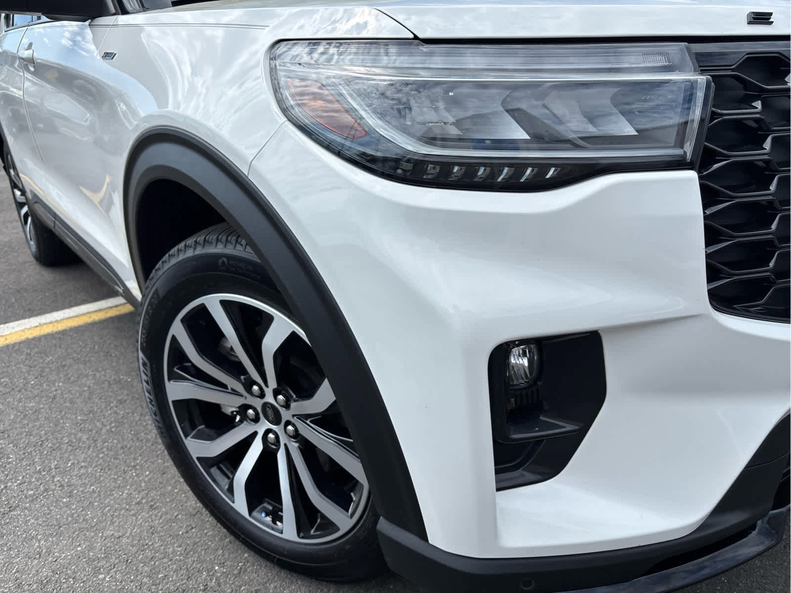 Certified 2025 Ford Explorer ST-Line image 26