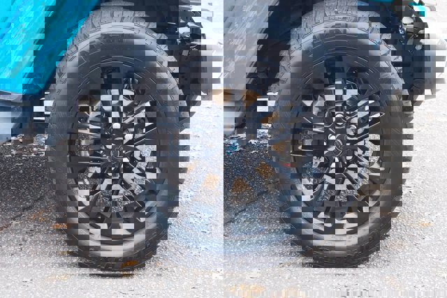 Used 2024 Jeep Wrangler Unlimited Sahara w/ Technology Group image 9