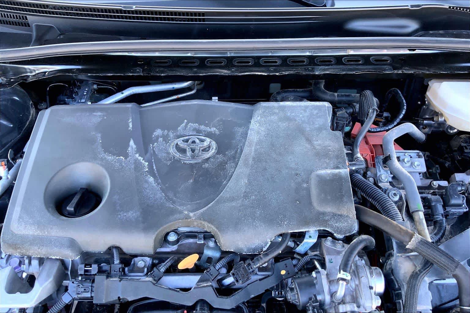Used 2025 Toyota Camry XLE w/ Premium Package FWD image 32