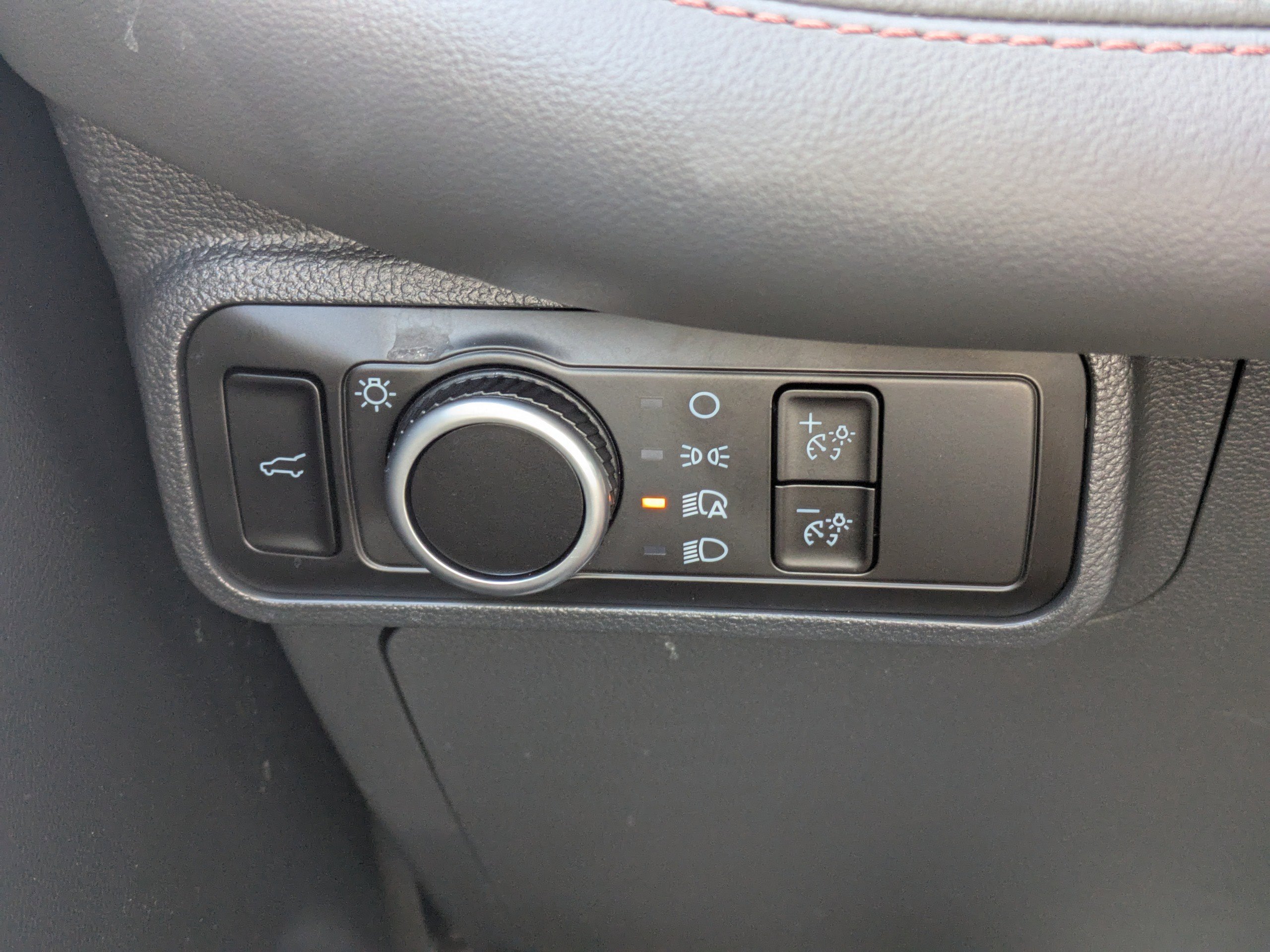 Certified 2025 Ford Explorer Active RWD image 27