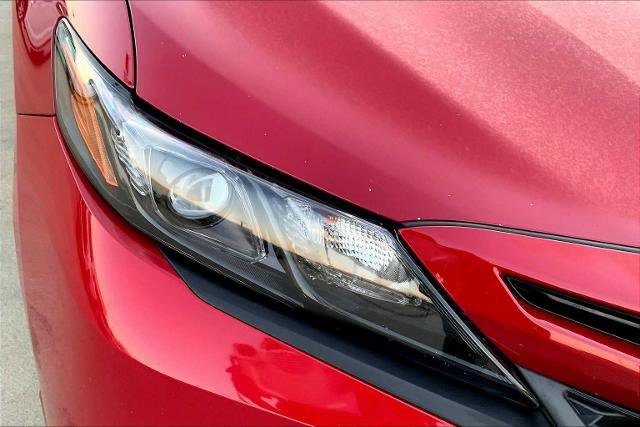 Used 2021 Toyota Camry SE w/ Convenience Package image 26