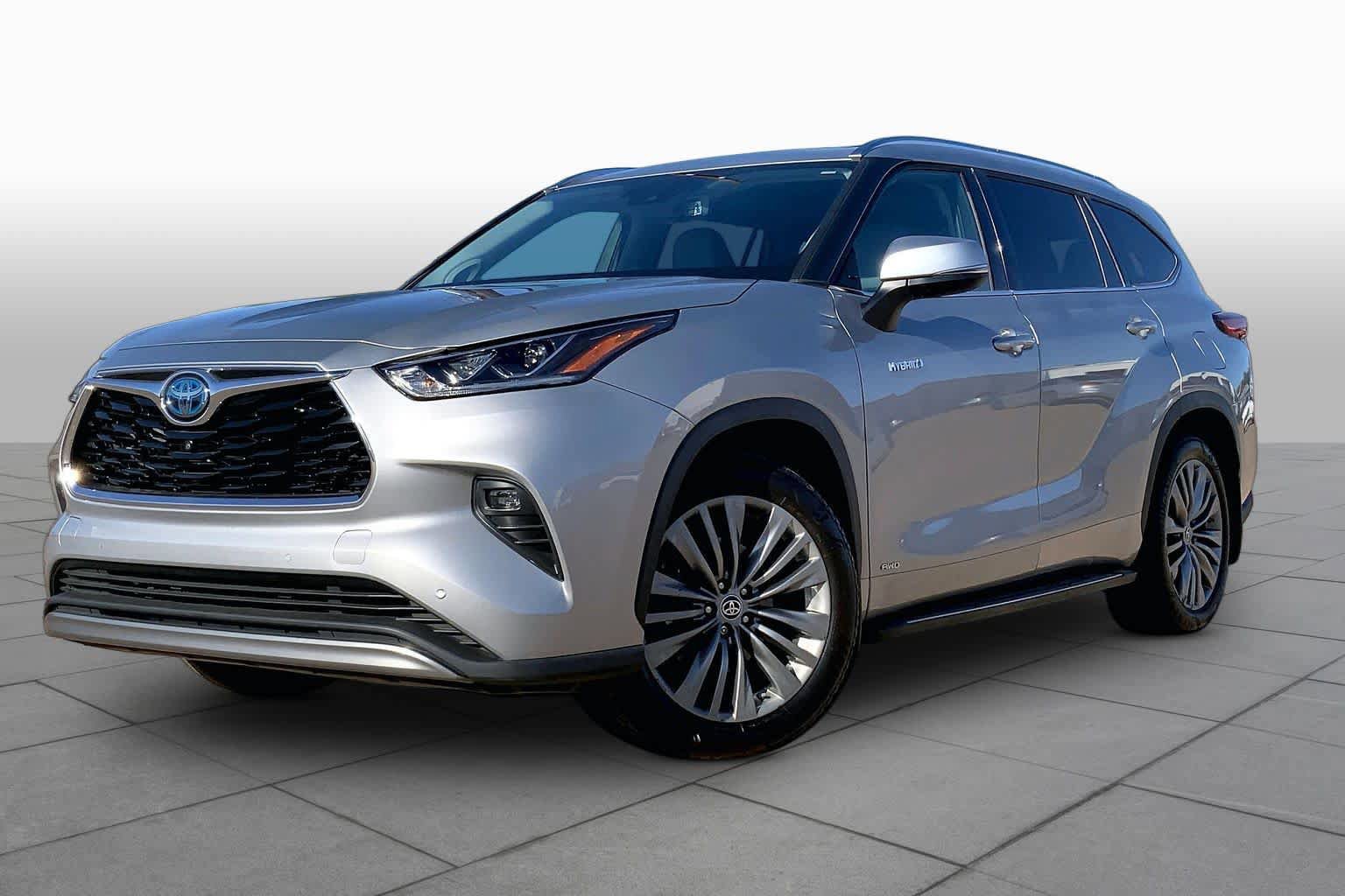 Used 2020 Toyota Highlander Platinum AWD/4WD image 2