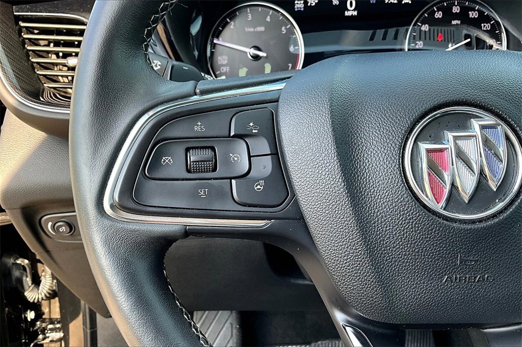 Used 2023 Buick Envision Essence image 18