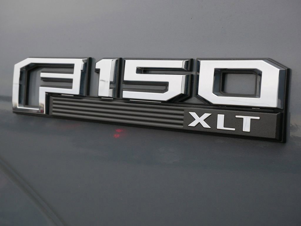 Certified 2022 Ford Explorer XLT w/ Equipment Group 202A image 39