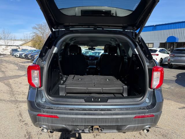 Certified 2022 Ford Explorer XLT w/ Equipment Group 202A image 11