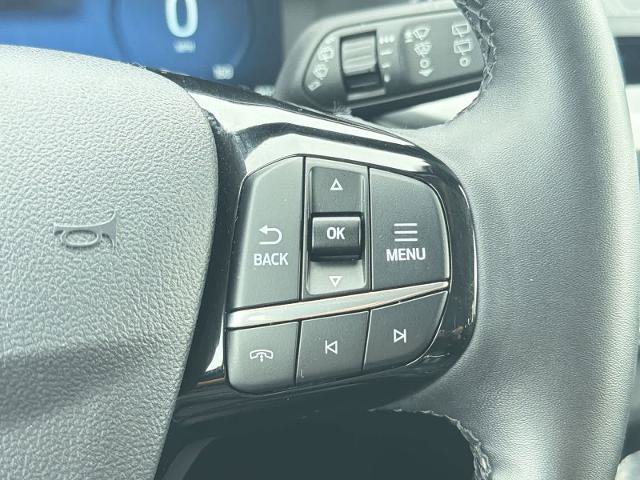 Certified 2024 Ford Escape Platinum AWD/4WD image 24