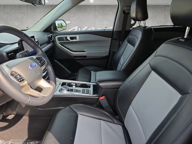 Certified 2023 Ford Explorer XLT w/ Equipment Group 202A image 19