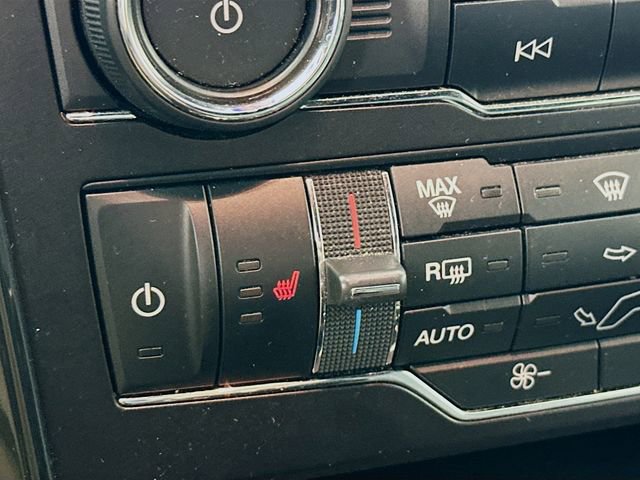 Certified 2018 Ford Explorer XLT w/ Equipment Group 202A FWD image 27