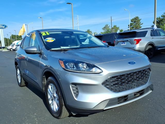 Certified 2021 Ford Escape SE w/ Convenience Package AWD/4WD image 3