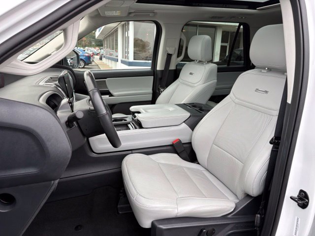 Certified 2025 Ford Expedition Max Platinum w/ Driver's Package AWD/4WD image 20