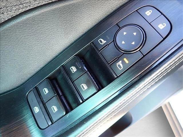 Used 2022 Nissan Rogue SV image 14