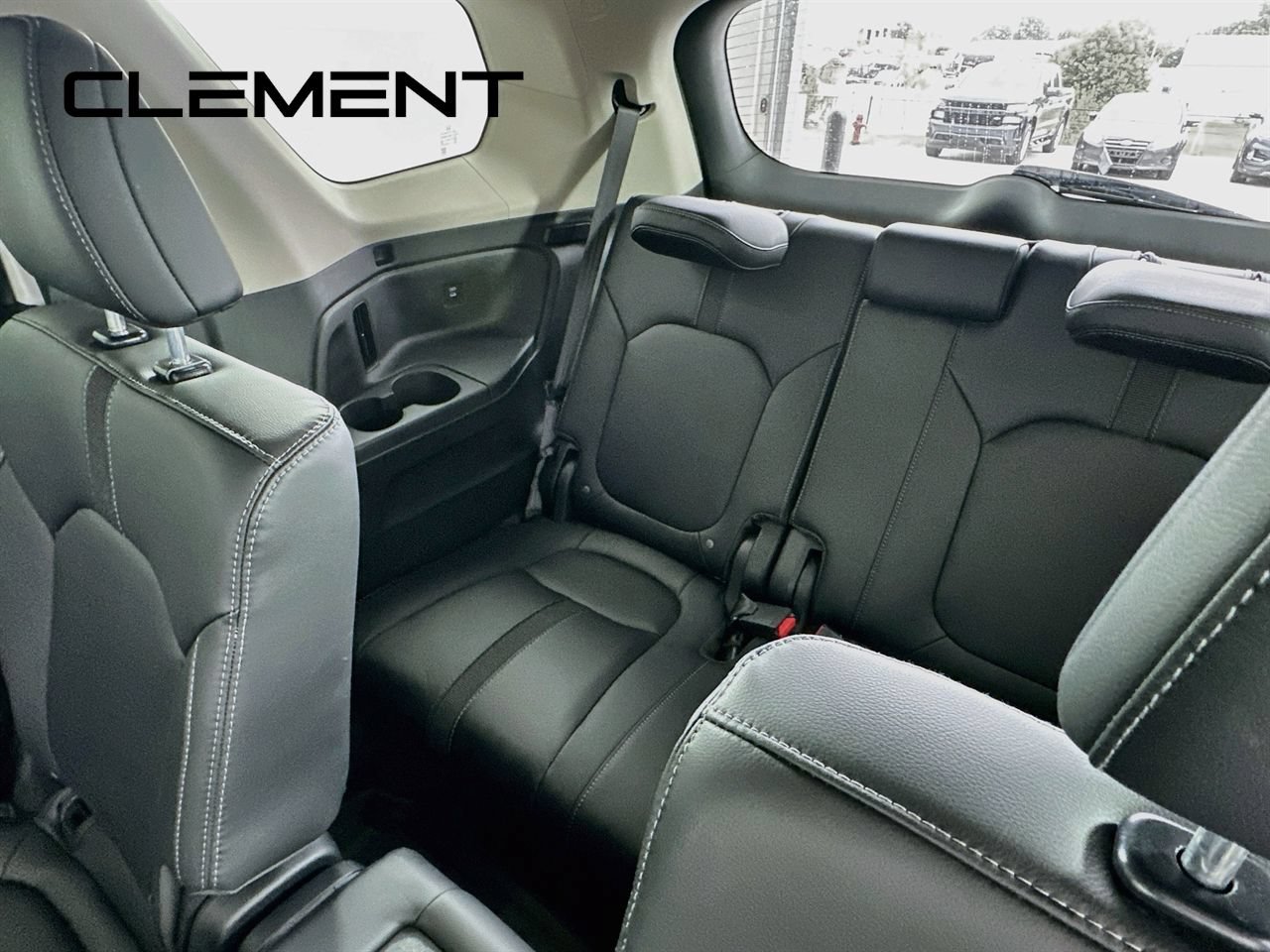 Used 2025 Honda Pilot EX-L image 32