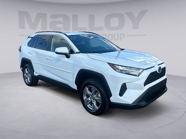 Used 2024 Toyota RAV4 LE AWD/4WD image 7