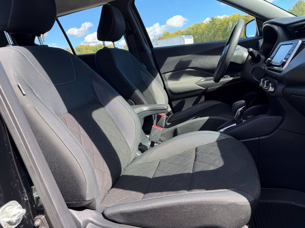 Used 2020 Nissan Kicks S FWD image 17