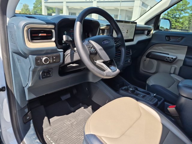 Certified 2025 Ford Maverick Lariat w/ 4K Tow Package AWD/4WD image 17
