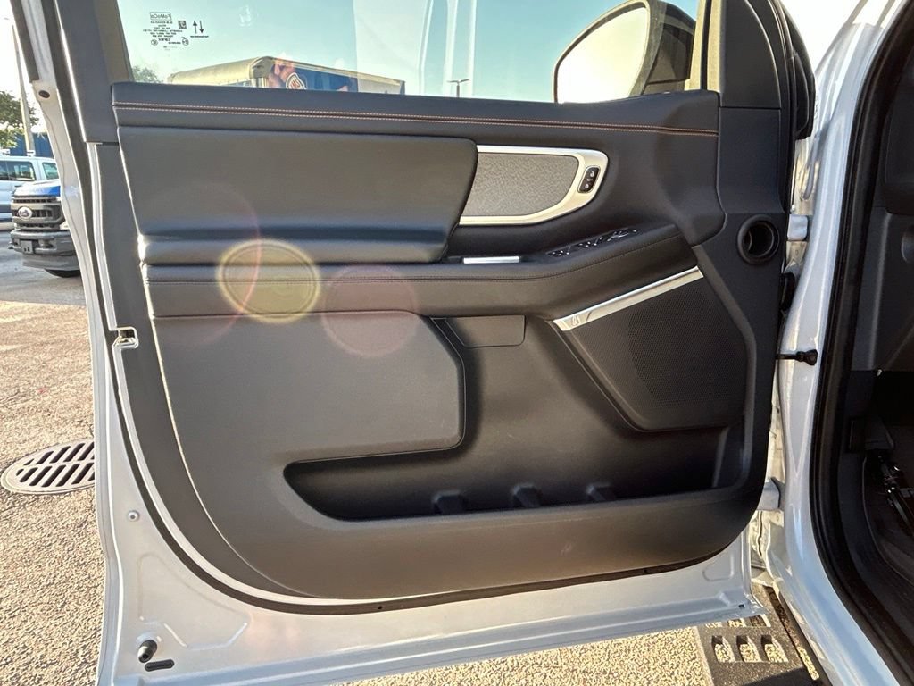 Certified 2025 Ford Expedition Tremor AWD/4WD image 37