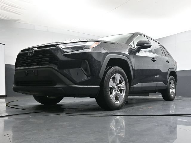 Used 2023 Toyota RAV4 XLE AWD/4WD image 29