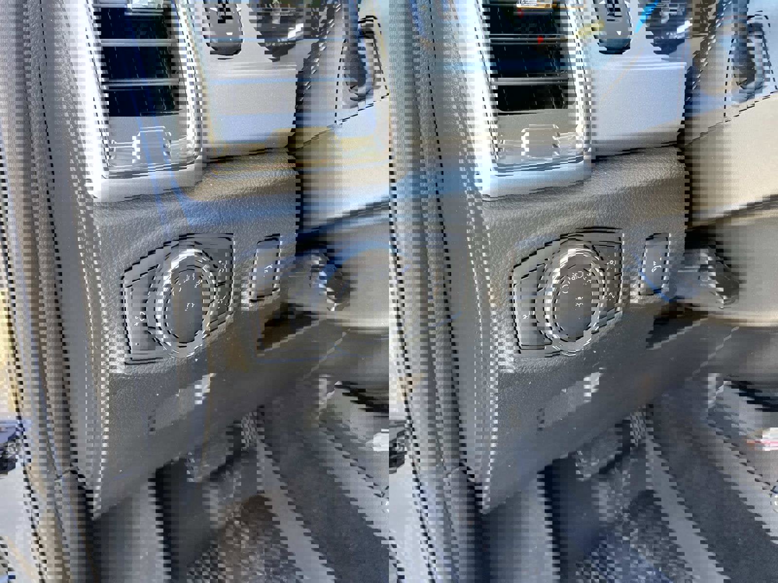 Certified 2023 Ford Ranger XLT w/ Equipment Group 301A Mid image 18