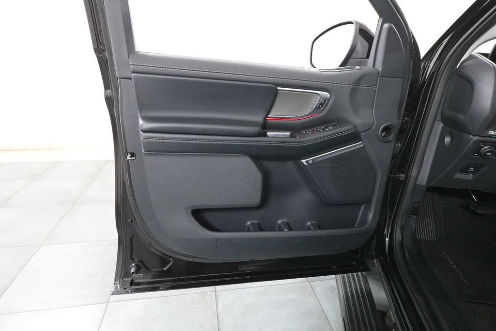 Certified 2025 Ford Expedition Platinum AWD/4WD image 24