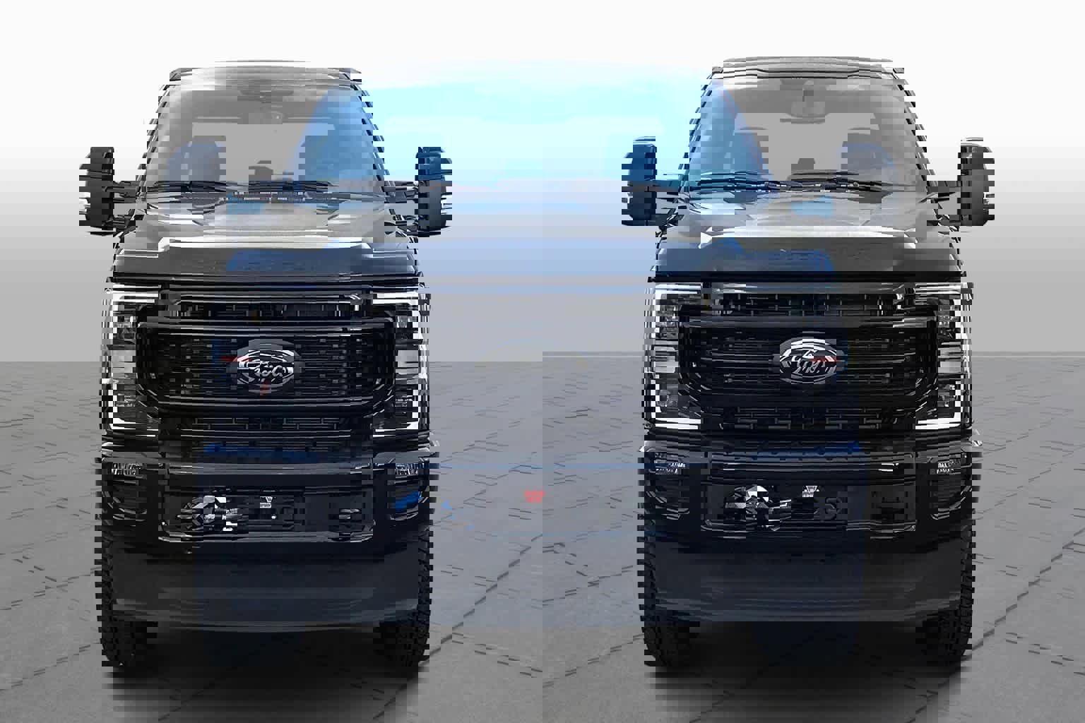 Certified 2022 Ford F350 Lariat w/ Black Appearance Package image 6