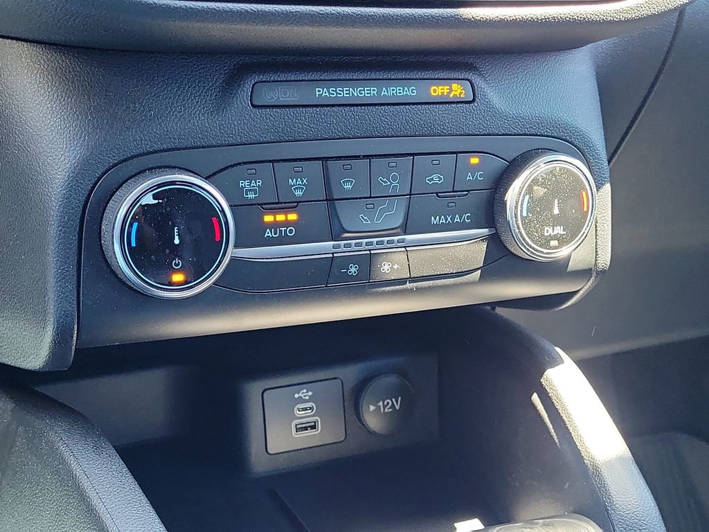 Certified 2024 Ford Escape ST-Line FWD image 32