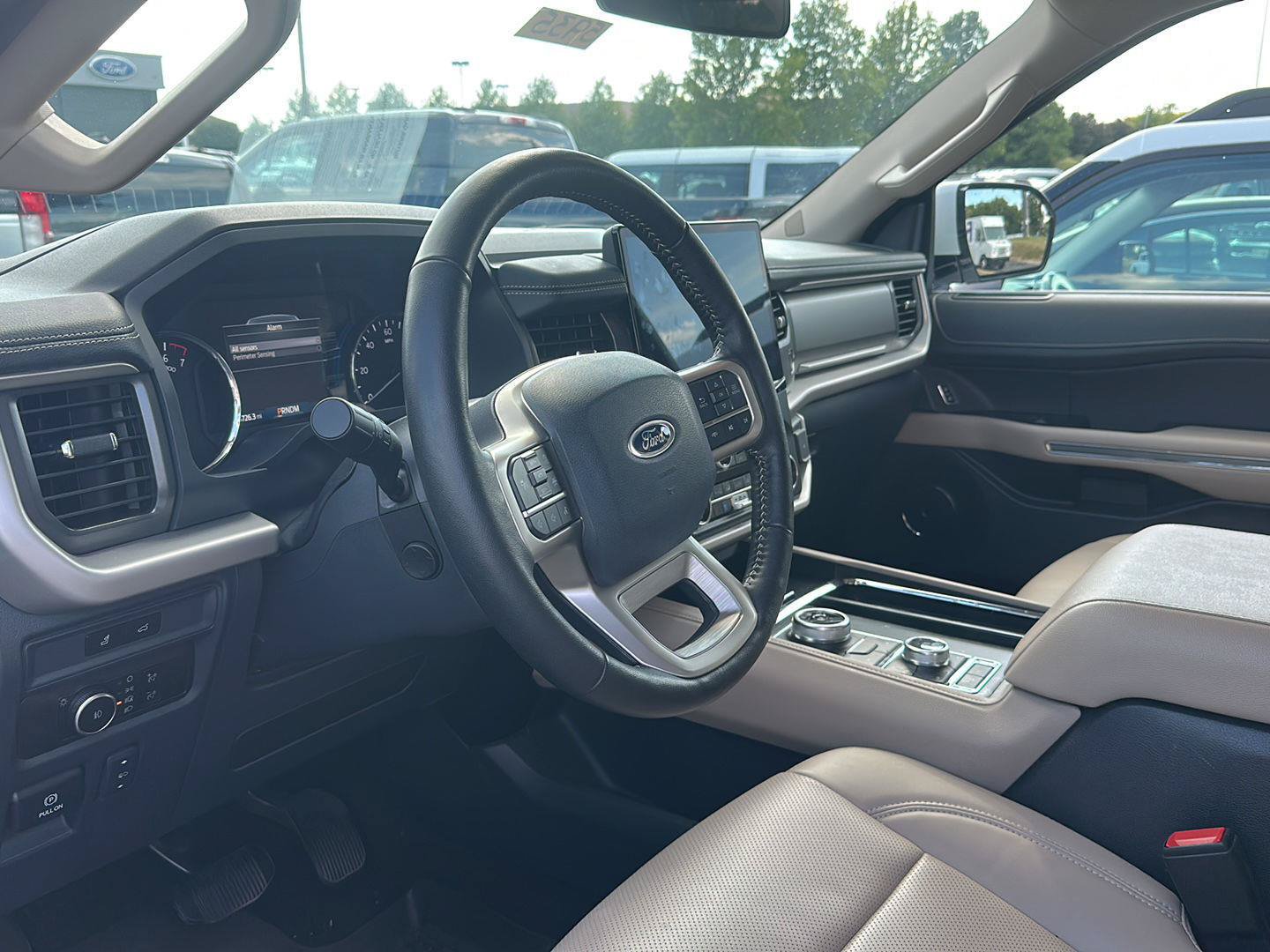 Certified 2023 Ford Expedition XLT AWD/4WD image 2