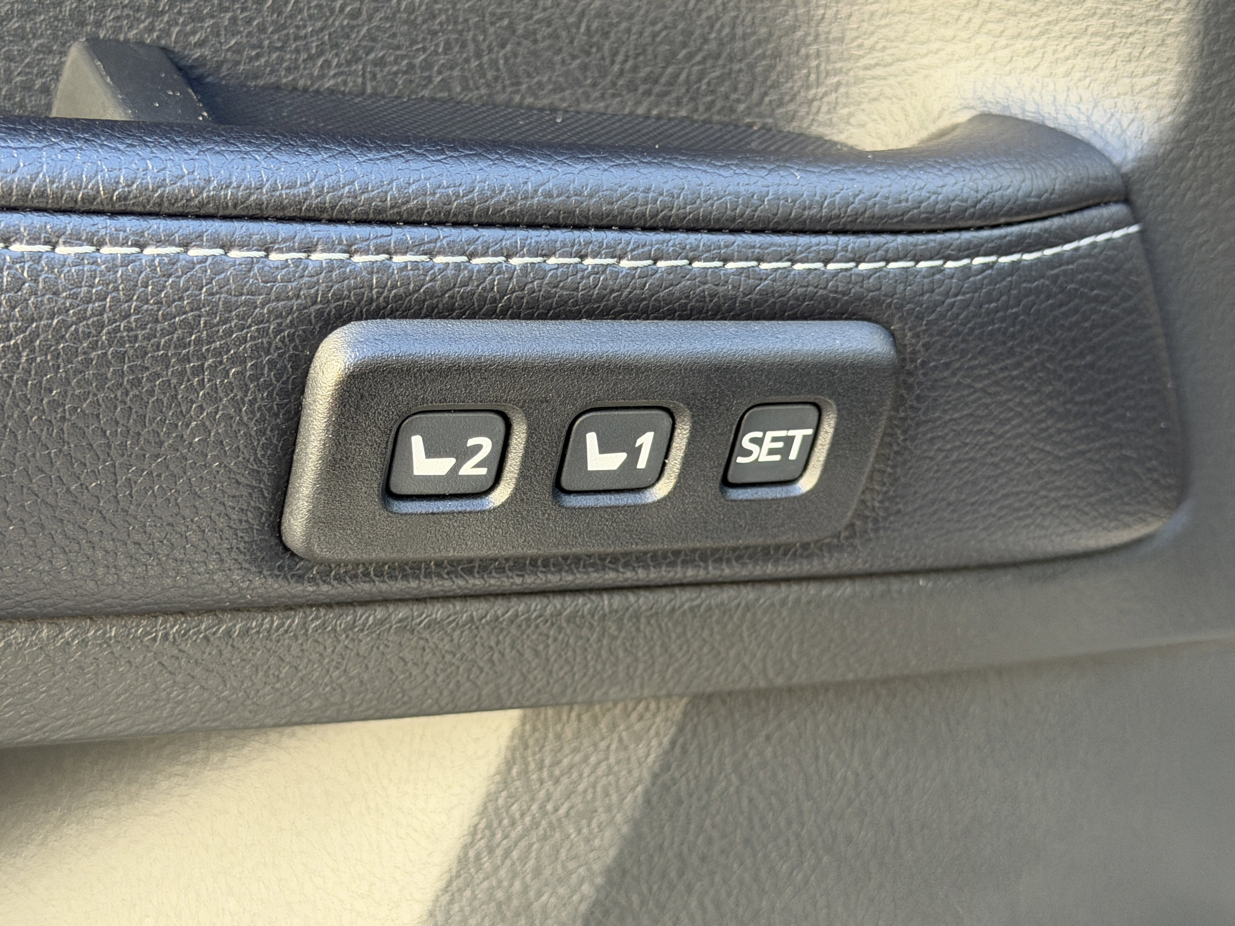 Used 2019 Toyota 4Runner Limited image 12