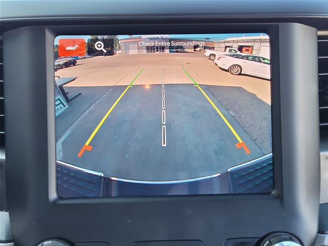 Used 2024 RAM 2500 Tradesman w/ Chrome Appearance Group AWD/4WD image 12
