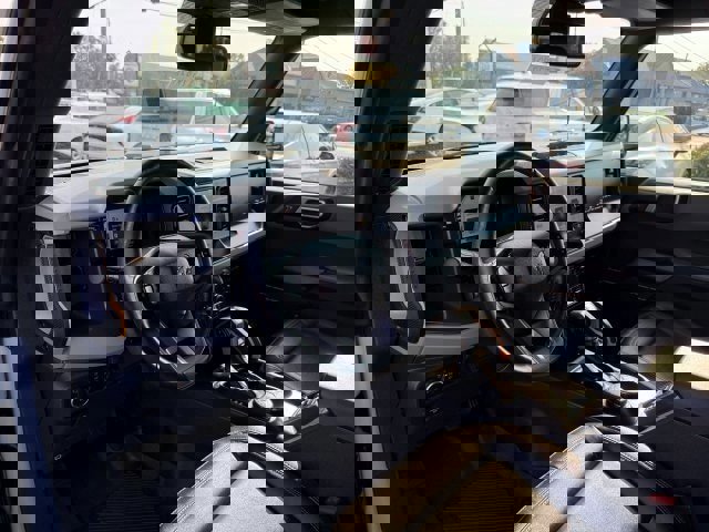 Certified 2022 Ford Bronco Badlands w/ Sasquatch Package image 11