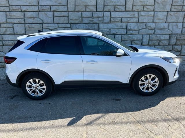 Certified 2023 Ford Escape Active w/ Tech Pack #2 image 2